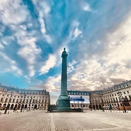 Urban Flat 67 - Spacious Parisian Flat In * Paris