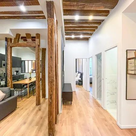 Urban Flat 67 - Spacious Parisian Flat In * Paris