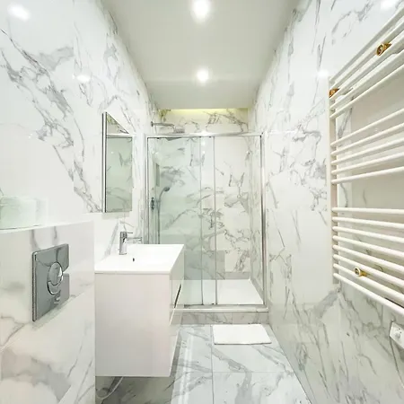 Urban Flat 67 - Spacious Parisian Flat In *