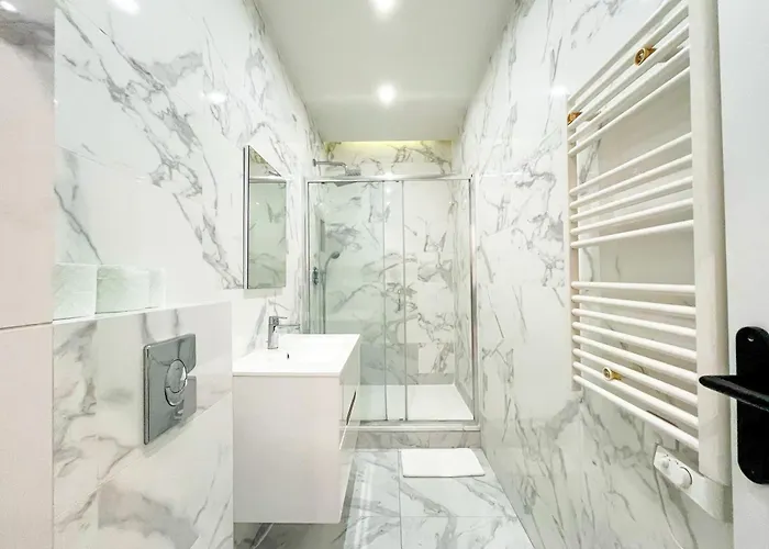 Urban Flat 67 - Spacious Parisian Flat In *
