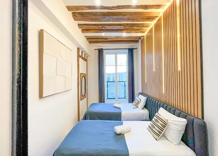 Urban Flat 67 - Spacious Parisian Flat In