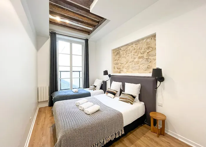 Urban Flat 67 - Spacious Parisian Flat In Daire