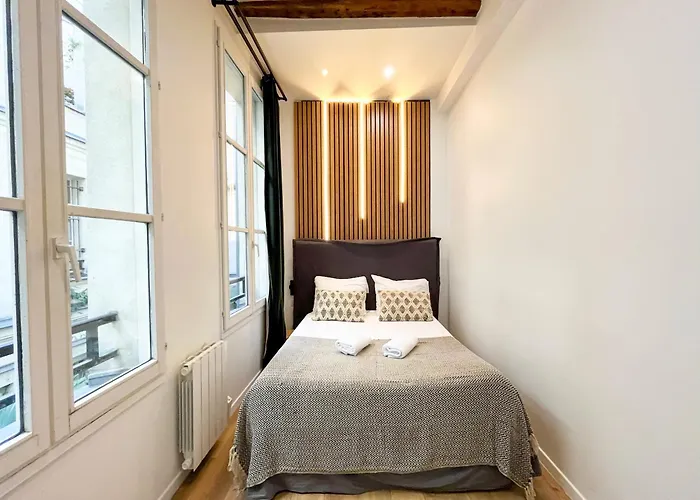 Urban Flat 67 - Spacious Parisian Flat In Daire *